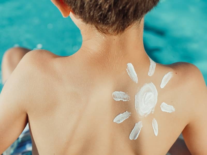difference between physical and chemical sunscreen