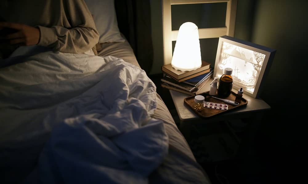 is-it-bad-to-sleep-with-lights-on-study-reveals-facts